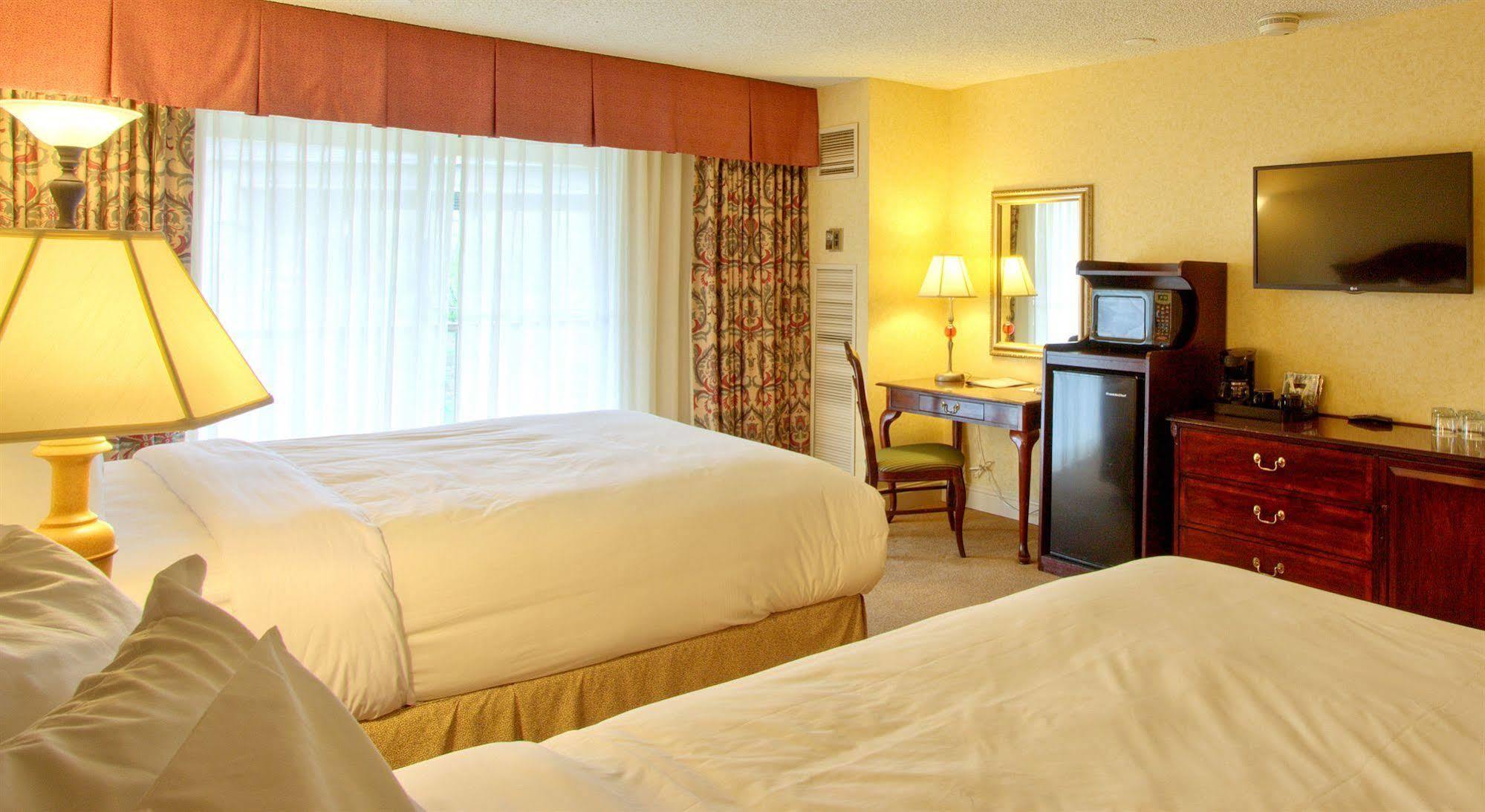 מדפורד Inn At The Commons מראה חיצוני תמונה