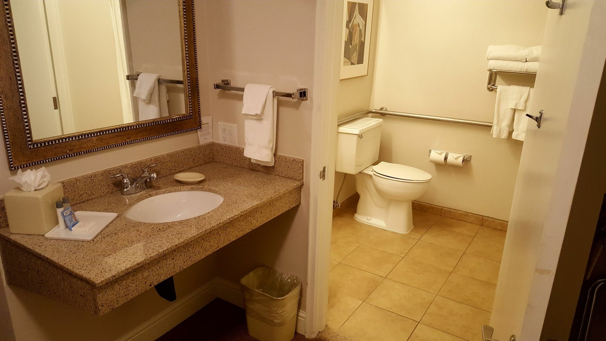 מדפורד Inn At The Commons מראה חיצוני תמונה